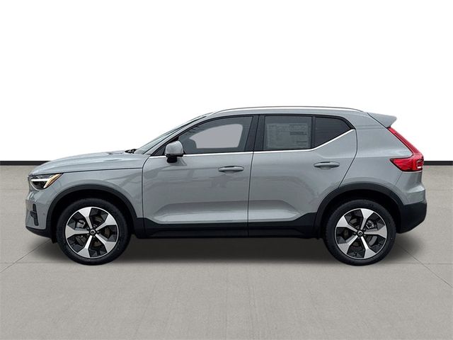 2025 Volvo XC40 Plus Bright Theme