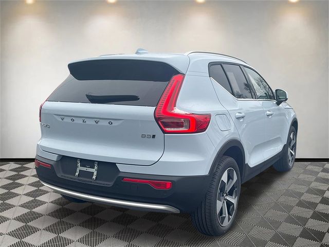 2025 Volvo XC40 Plus Bright Theme