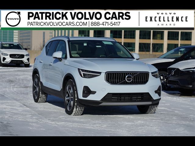 2025 Volvo XC40 Plus Bright Theme