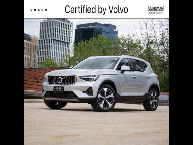 2025 Volvo XC40 Plus Bright Theme