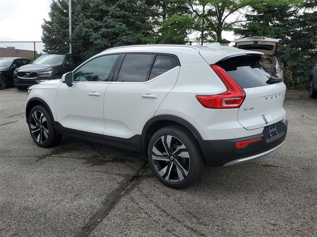 2025 Volvo XC40 Plus Bright Theme