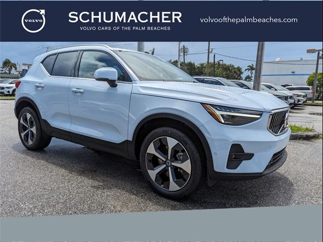 2025 Volvo XC40 Plus Bright Theme