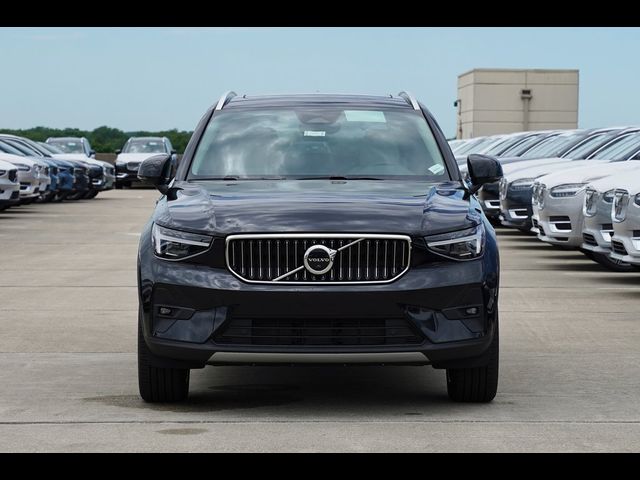 2025 Volvo XC40 Plus Bright Theme