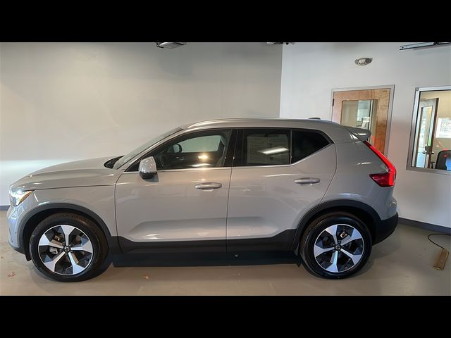 2025 Volvo XC40 Plus Bright Theme