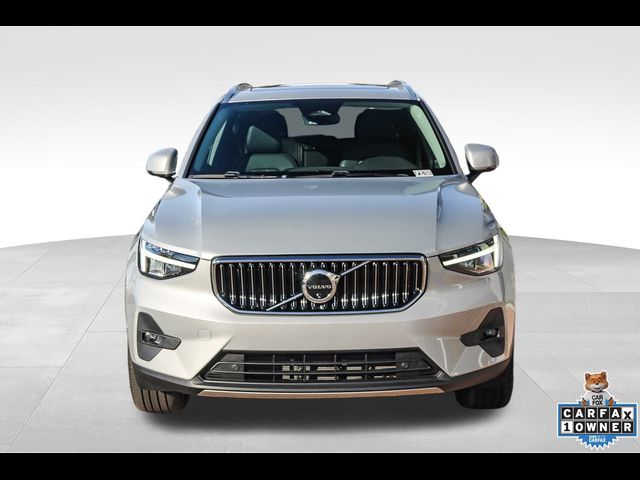 2025 Volvo XC40 Plus Bright Theme
