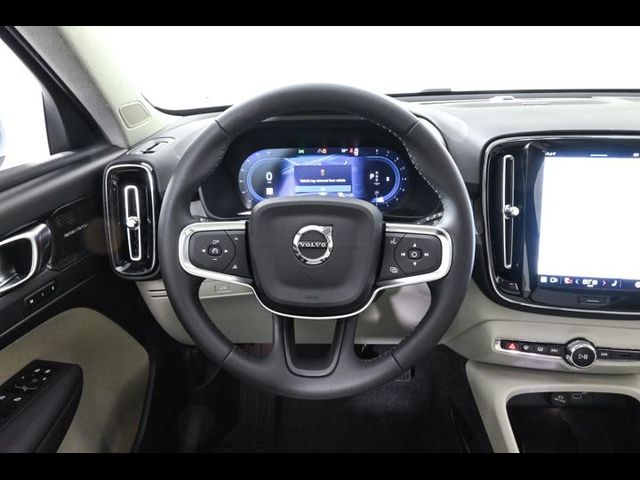 2025 Volvo XC40 Plus Bright Theme