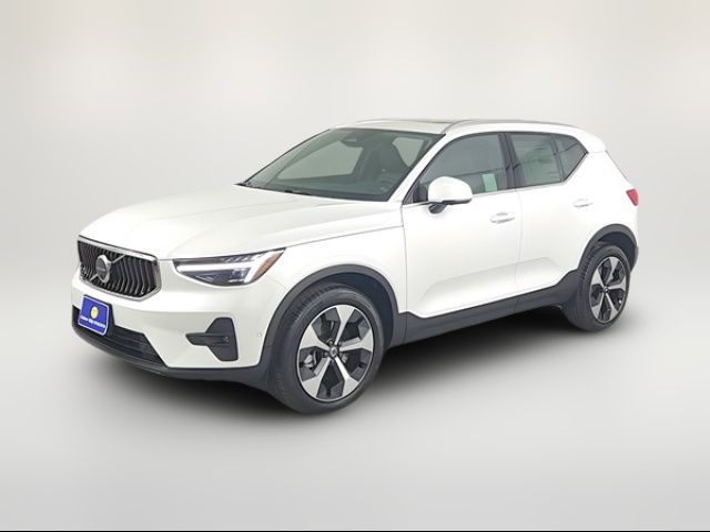 2025 Volvo XC40 Plus Bright Theme