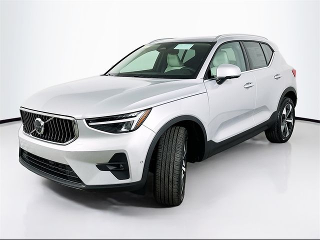 2025 Volvo XC40 Plus Bright Theme