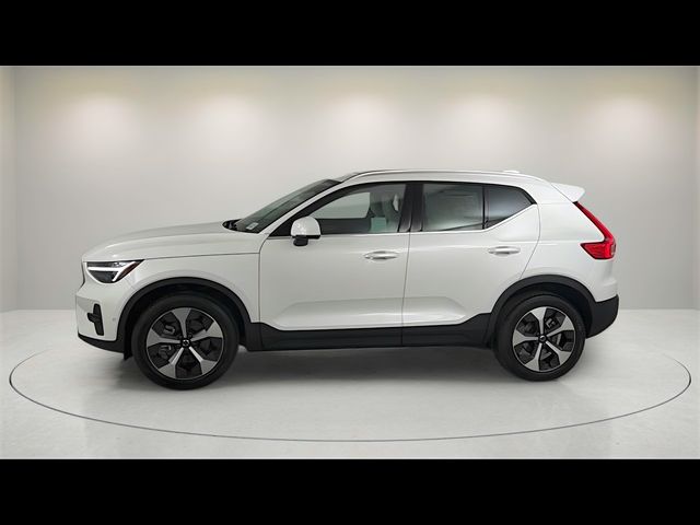 2025 Volvo XC40 Plus Bright Theme