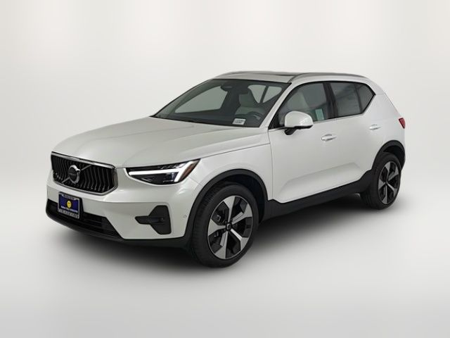 2025 Volvo XC40 Plus Bright Theme