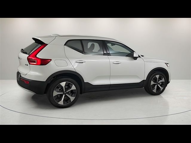 2025 Volvo XC40 Plus Bright Theme