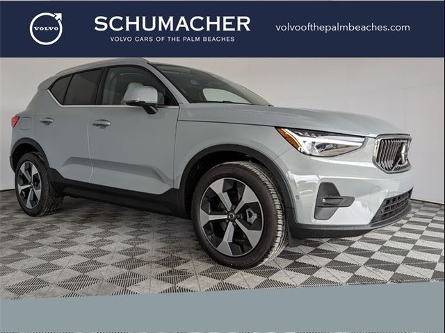 2025 Volvo XC40 Plus Bright Theme