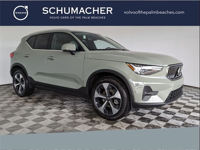 2025 Volvo XC40 Plus Bright Theme