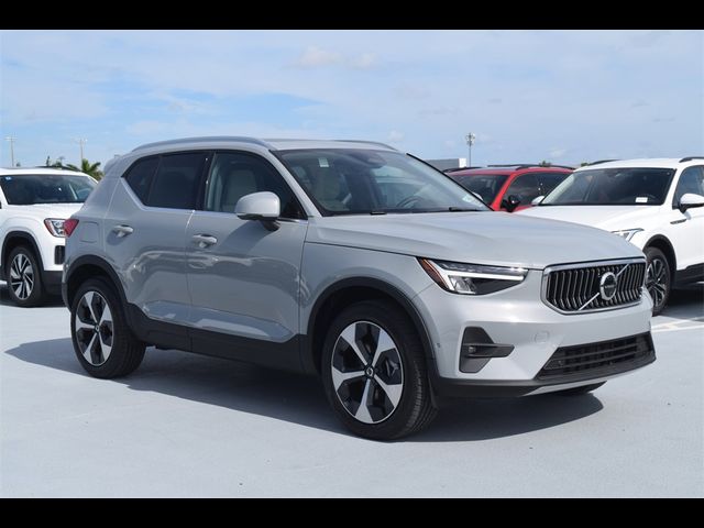 2025 Volvo XC40 Plus Bright Theme