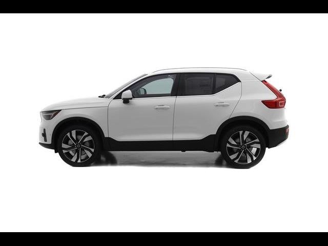 2025 Volvo XC40 Plus Bright Theme