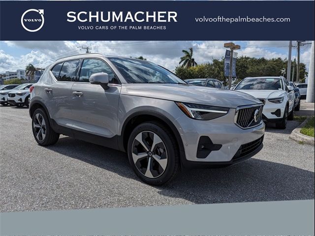 2025 Volvo XC40 Plus Bright Theme