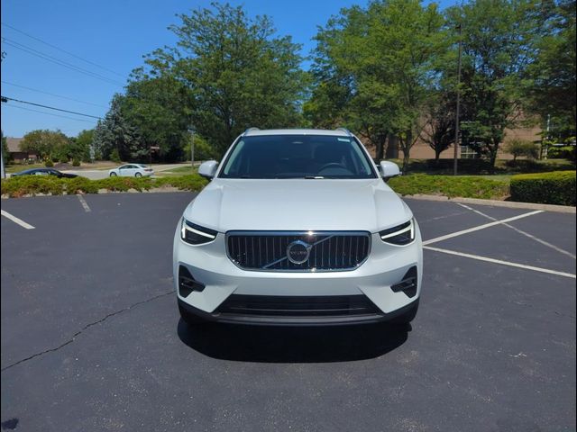 2025 Volvo XC40 Plus Bright Theme