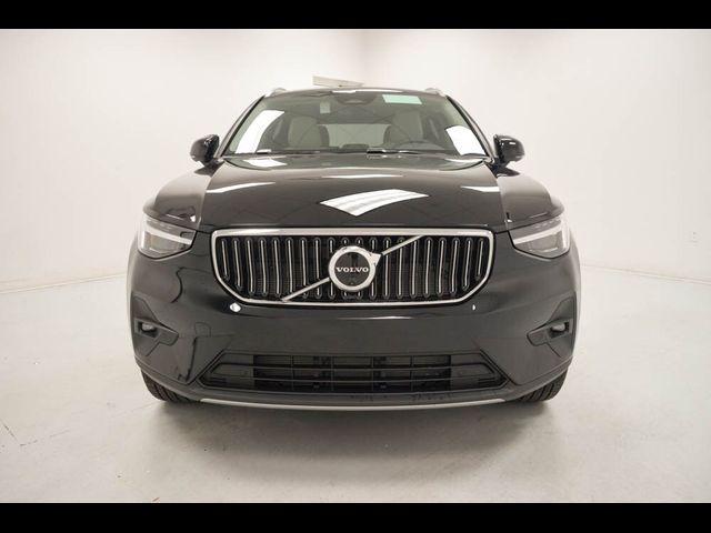 2025 Volvo XC40 Plus Bright Theme