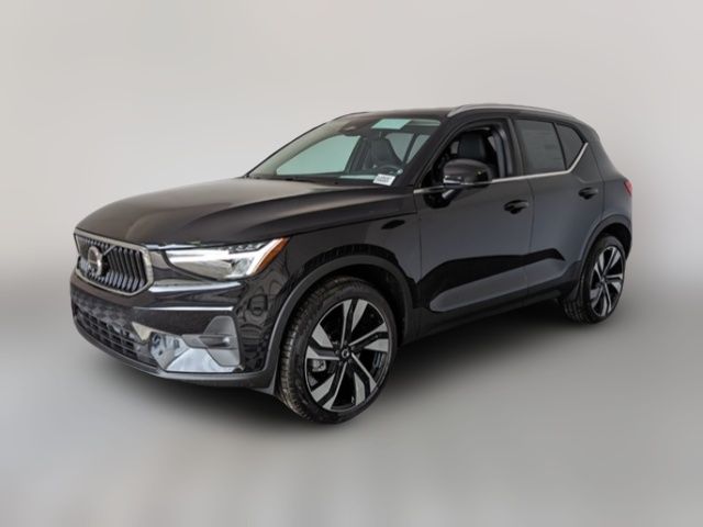 2025 Volvo XC40 Plus Bright Theme