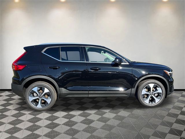 2025 Volvo XC40 Plus Bright Theme