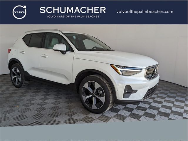 2025 Volvo XC40 Plus Bright Theme