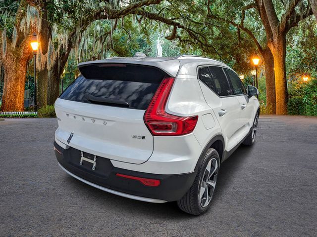 2025 Volvo XC40 Plus Bright Theme