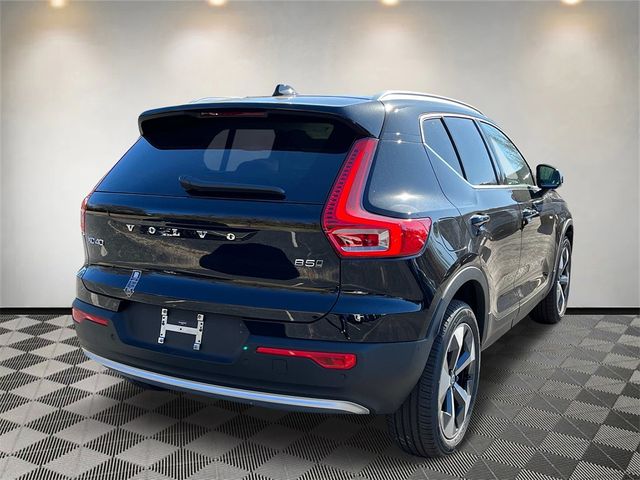 2025 Volvo XC40 Plus Bright Theme