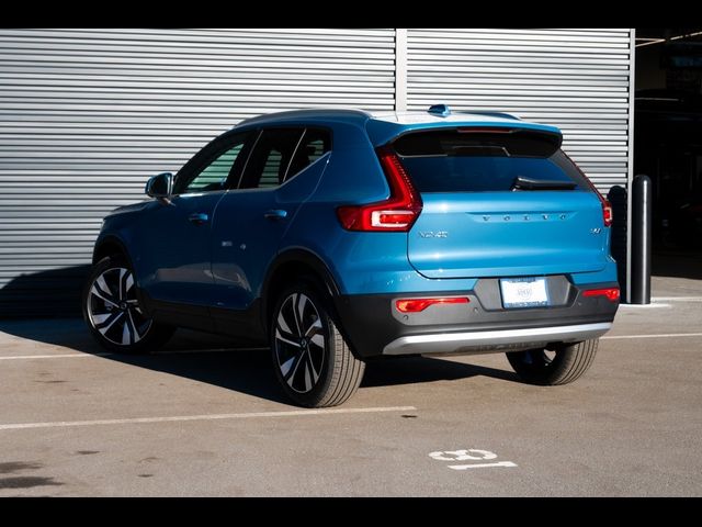 2025 Volvo XC40 Plus Bright Theme