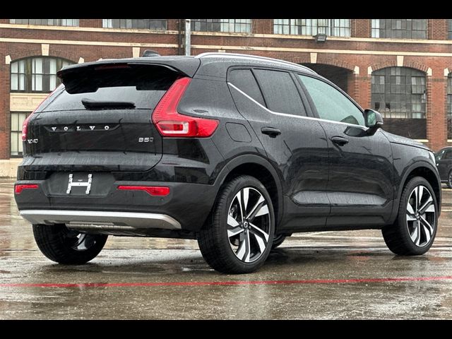 2025 Volvo XC40 Plus Bright Theme