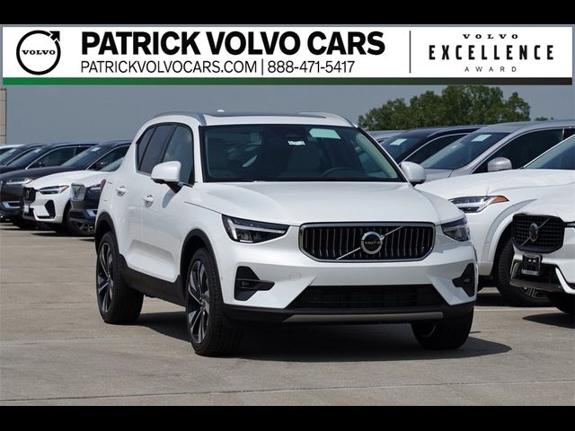 2025 Volvo XC40 Plus Bright Theme