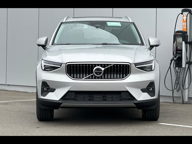 2025 Volvo XC40 Plus Bright Theme