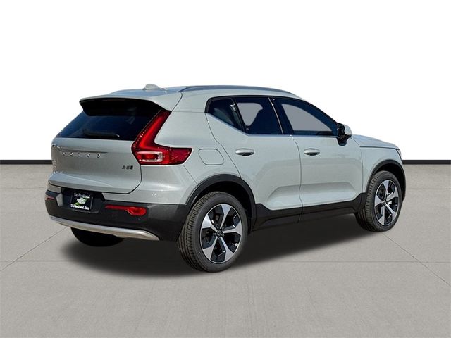 2025 Volvo XC40 Plus Bright Theme