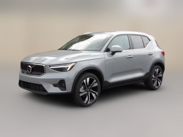 2025 Volvo XC40 Plus Bright Theme