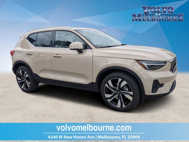 2025 Volvo XC40 Plus Bright Theme