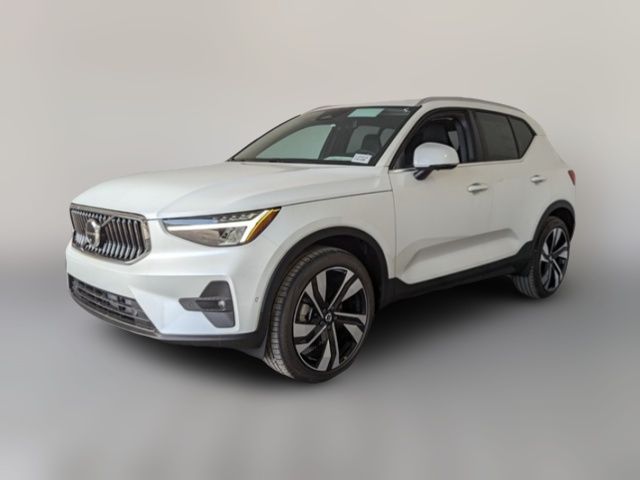 2025 Volvo XC40 Plus Bright Theme