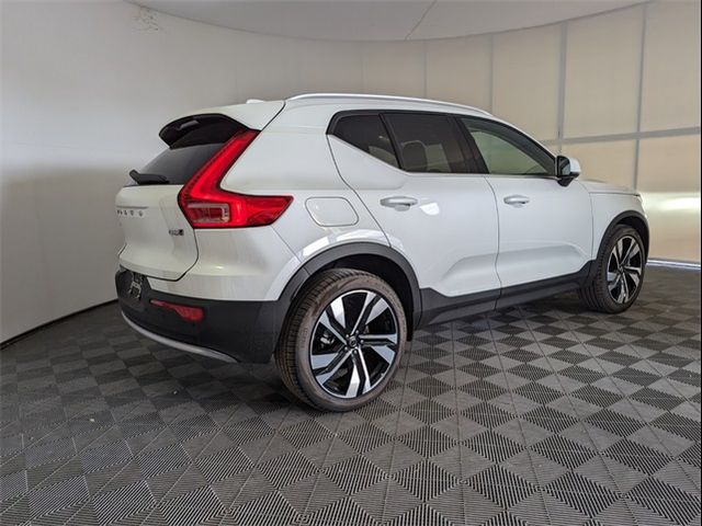 2025 Volvo XC40 Plus Bright Theme