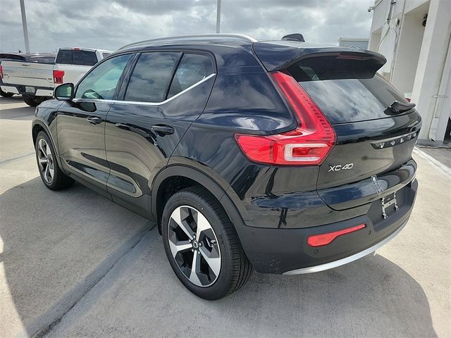 2025 Volvo XC40 Plus Bright Theme