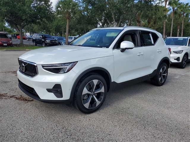 2025 Volvo XC40 Plus Bright Theme