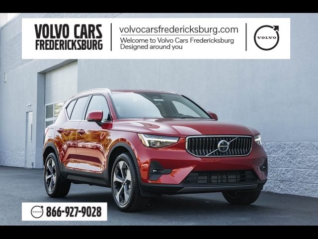 2025 Volvo XC40 Plus Bright Theme