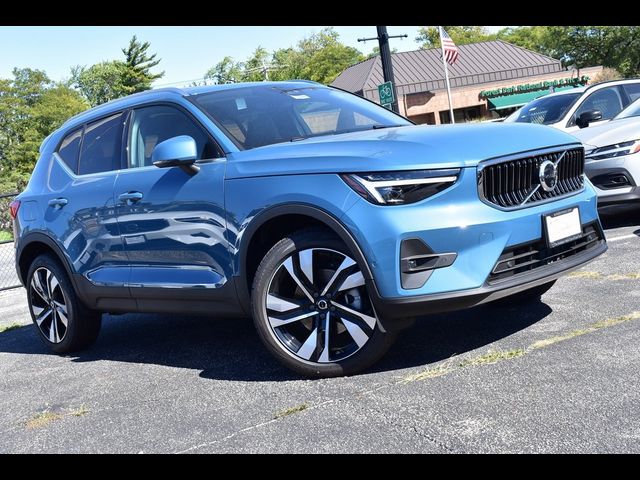 2025 Volvo XC40 Plus Bright Theme