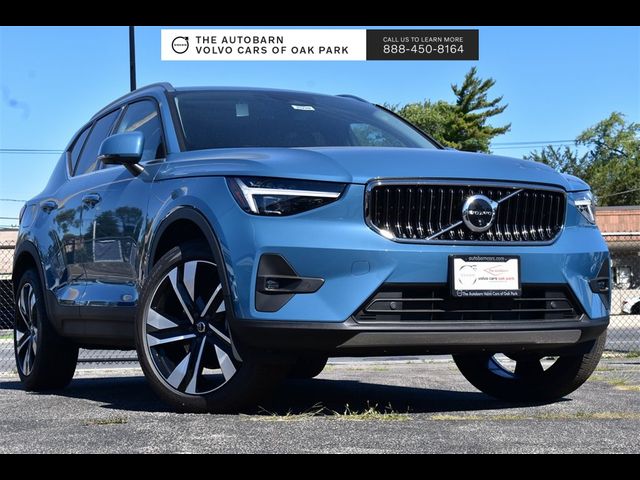 2025 Volvo XC40 Plus Bright Theme