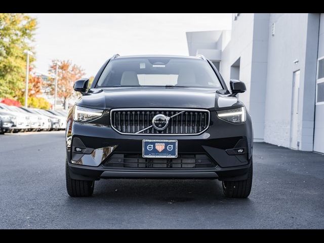 2025 Volvo XC40 Plus Bright Theme