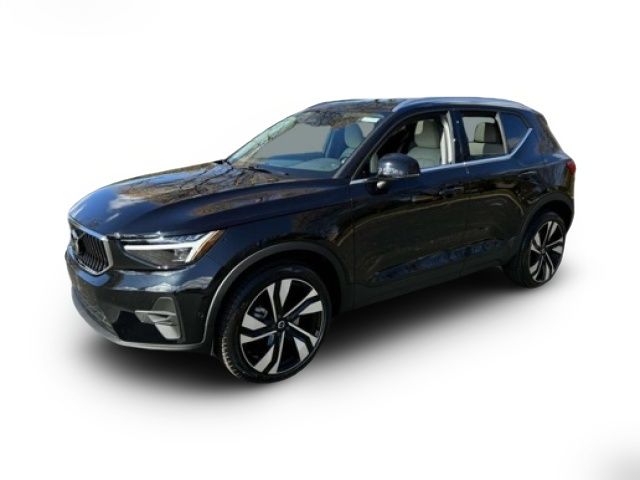 2025 Volvo XC40 Plus Bright Theme