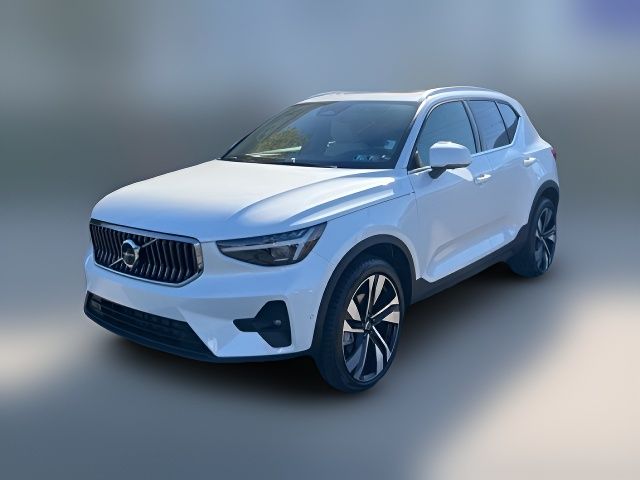 2025 Volvo XC40 Plus Bright Theme