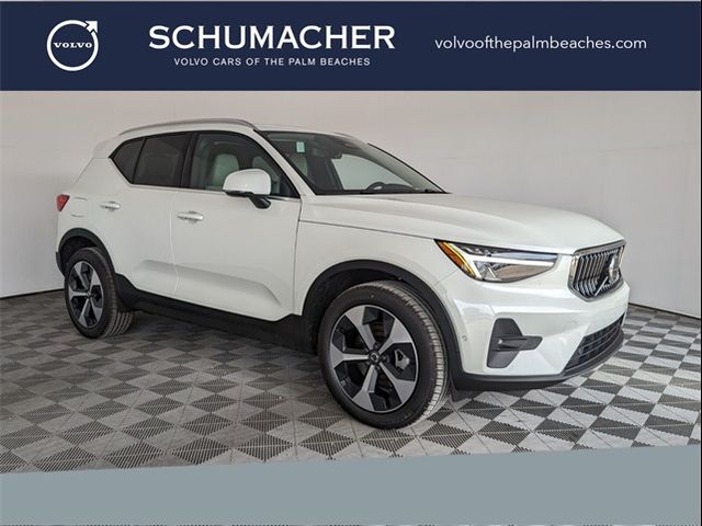 2025 Volvo XC40 Plus Bright Theme