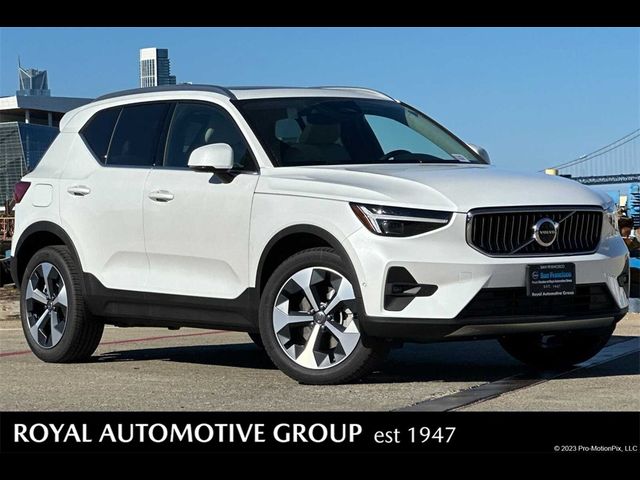 2025 Volvo XC40 Plus Bright Theme