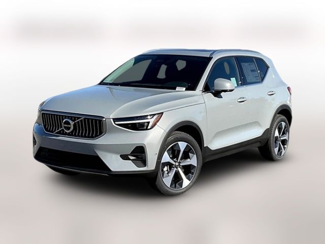 2025 Volvo XC40 Plus Bright Theme