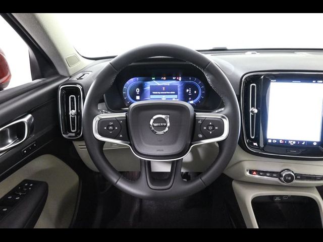 2025 Volvo XC40 Plus Bright Theme