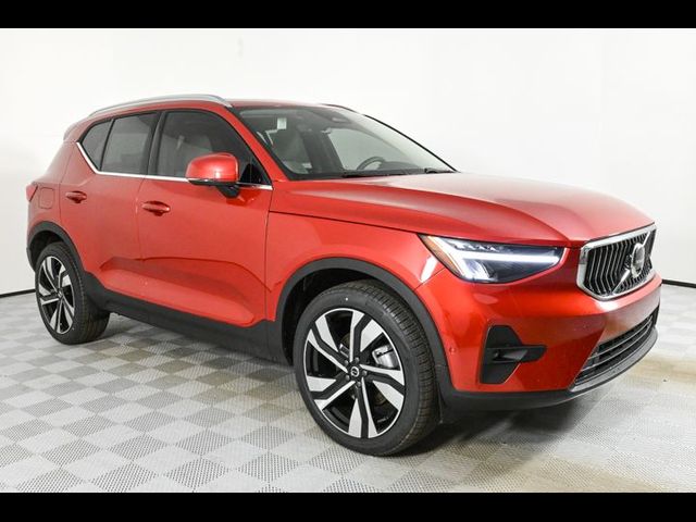 2025 Volvo XC40 Plus Bright Theme