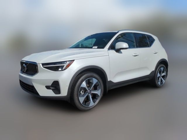 2025 Volvo XC40 Plus Bright Theme